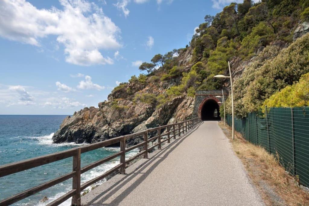 Casa Con Giardino: Holiday home Varazze