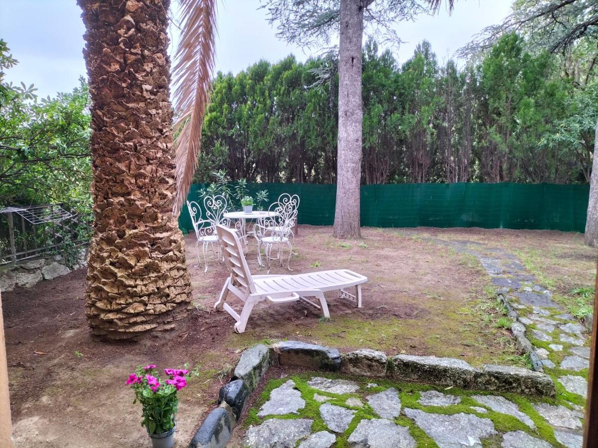 Casa Con Giardino: Holiday home Varazze